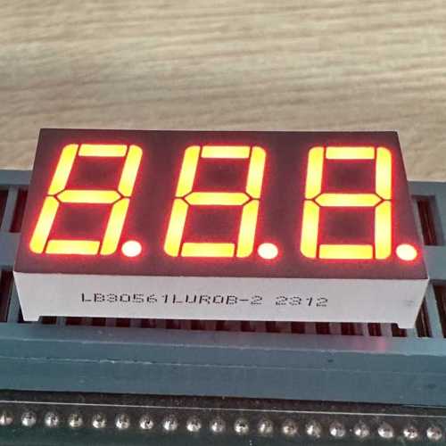 Pantalla LED de tres dígitos de 0,4 pulgadas, color verde puro, con ánodo común de 7 segmentos para voltímetro.
