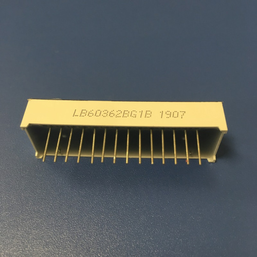 Display a 7 segmenti a 6 cifre, anodo comune, da 9,2 mm, di colore verde puro, per timer digitale con conto alla rovescia.