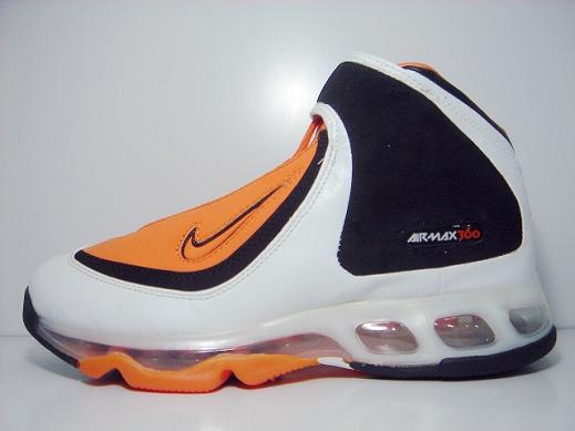 All kinds of shoes you can find your like brand