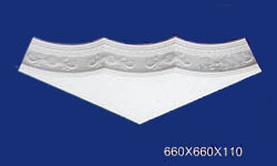 Decorative corner moulding