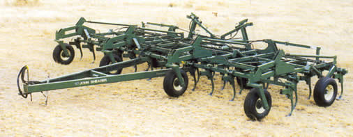 4 ROW UNIVERSAL CULTIVATORs