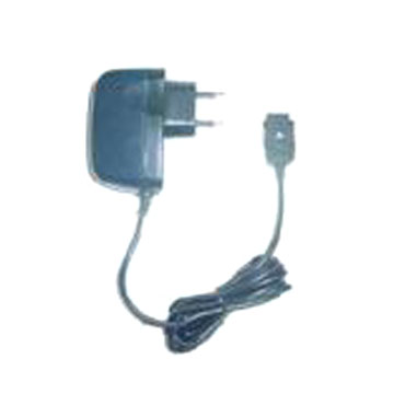 Compact Electronic Travel Charger