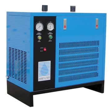 Refrigerated compressed air dryer