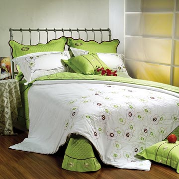 7-Piece Embroidered Bedding Set