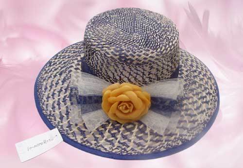 hat with flower cecoration 