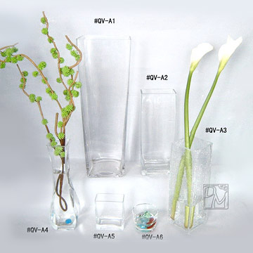 Mouth blown glass vases can decorate your house. Packing: 1pcrown box, 