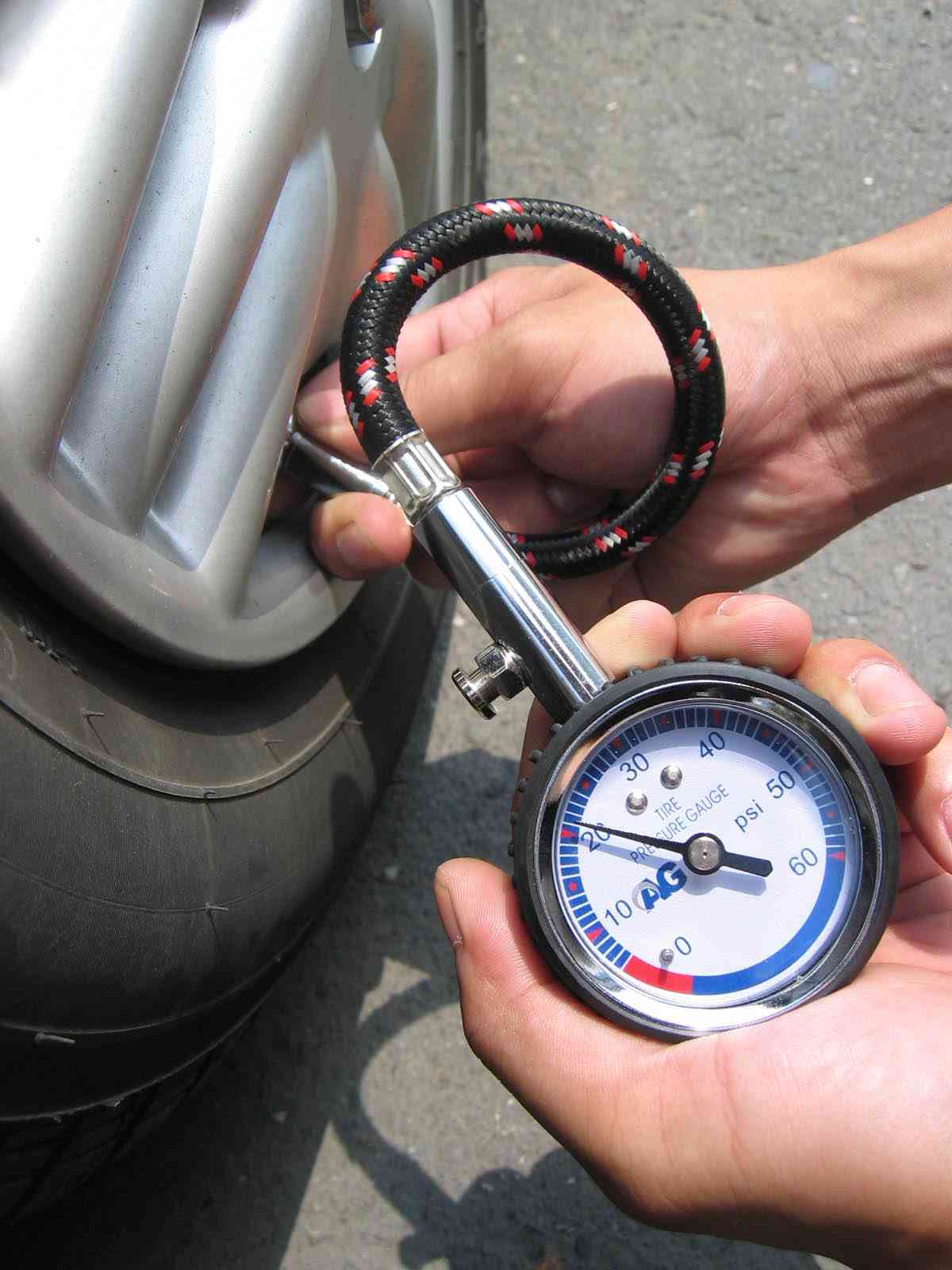 pressure gauge 