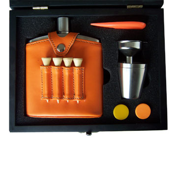 Hipflask with Golf Accessories