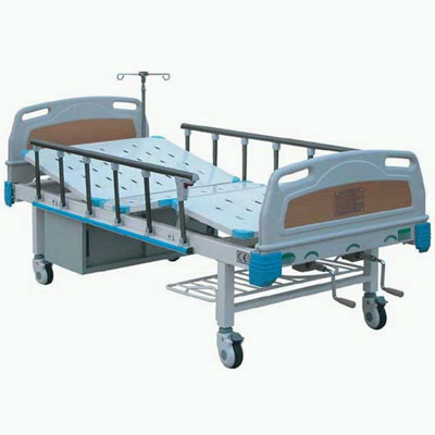 Manual 2-rocker Nursing Bed with Truckles and Cabinet