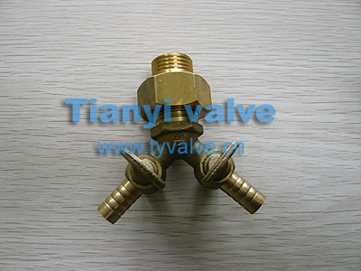 Brass V connector for gas line