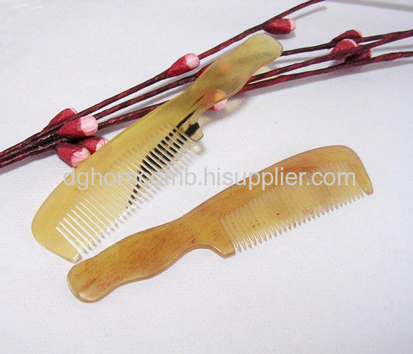 Two Wave handle Yellow Cattle Horn Comb