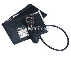 Palm type sphygmomanometer