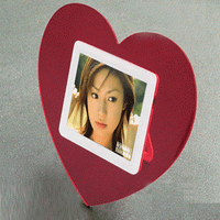 2.4 inch Heart Shape Digital Photo Frame -szwales.com(CE,ROHS)Fashion GiftS