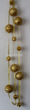 BALL GARLAND