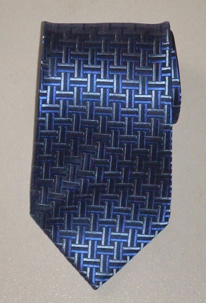 Silk woven necktie