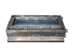 Plastic injection mould