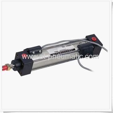 Tie-rod pneumatic cylinder