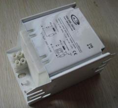 Magnetic ballasts for high pressure discharge lamp