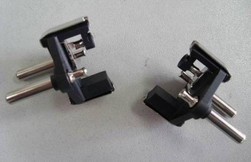 Turkish plug insert with hollow brass pins