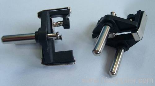 Turkey cable plug insert with two solid pins