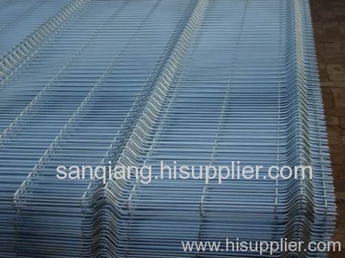 wire mesh fence