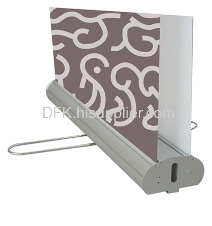 Double roll banner stand