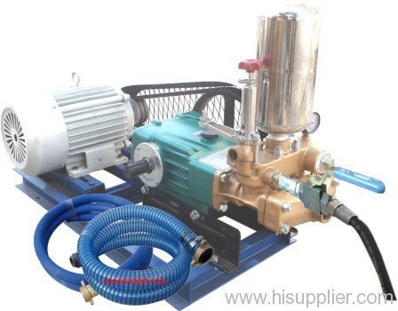 Hydrotest pump