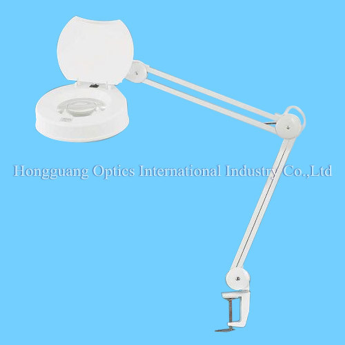 Magnifying lamp