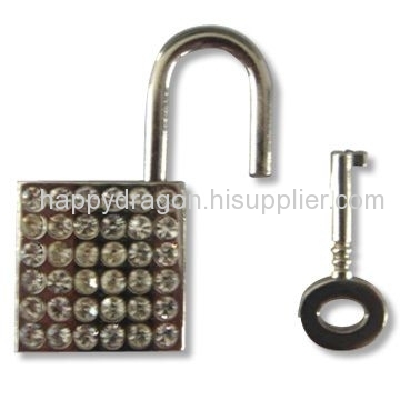 Zinc alloy padlock with Rhinestone