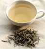 White tea powder, tea extract