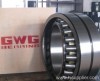 Spherical roller bearing with high precision