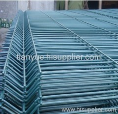 wire mesh fence