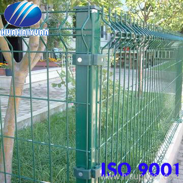 curvy welded mesh fence