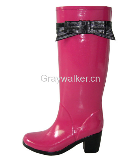 Ladies' rubber rain boots