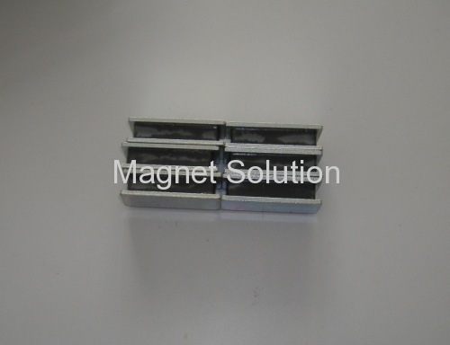 sandwich magnet assembly