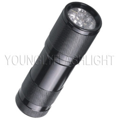 9 LEDs flashlight