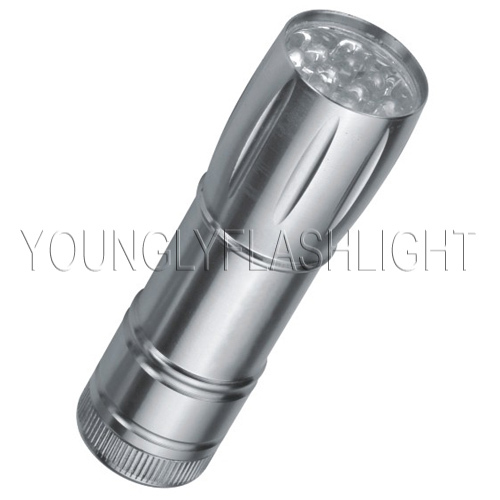 12 LEDs flashlight