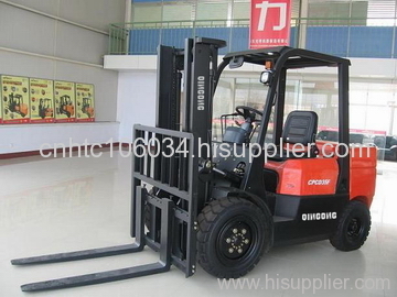 DIESEL FORKLIFT TRUCK