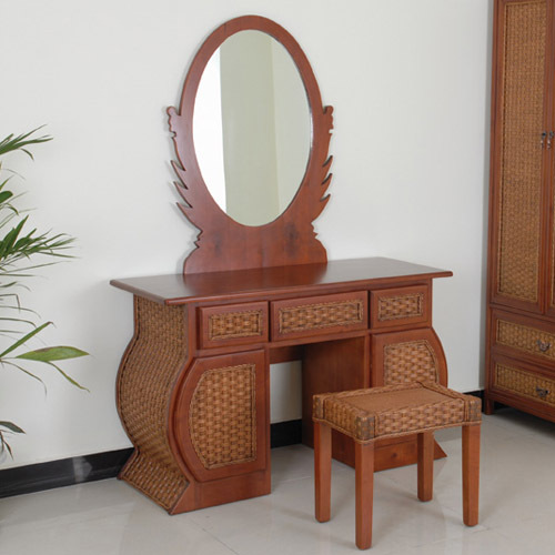 dressing table and wardrobe