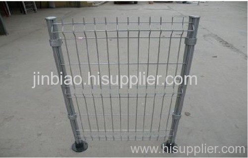 wire mesh fence