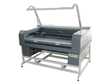 CNC CO2 Fabric Laser Engraving And Cutting Machine