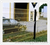 wire mesh fence