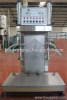 Beer keg filling machine with double heads