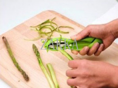 Progessive asparagus peeler
