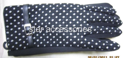 polyester dot gloves with leather band and buckle
