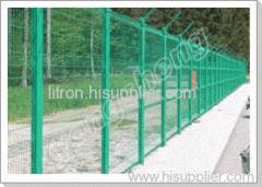 wire mesh fence