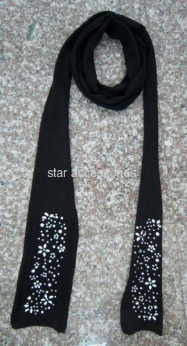 acrylic knitted scarf with sequins