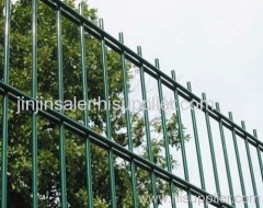 Double wire mesh fencing