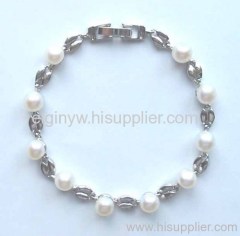 PEARL BRACELET