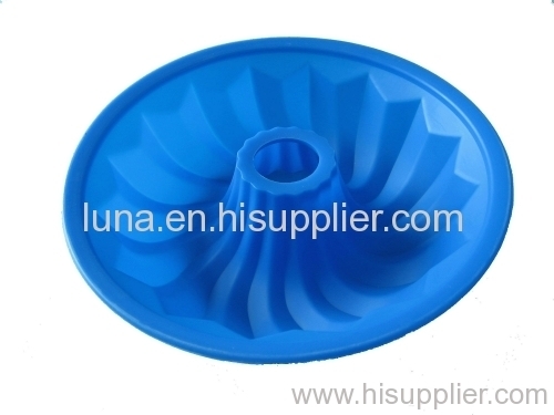 silicone bundt pan